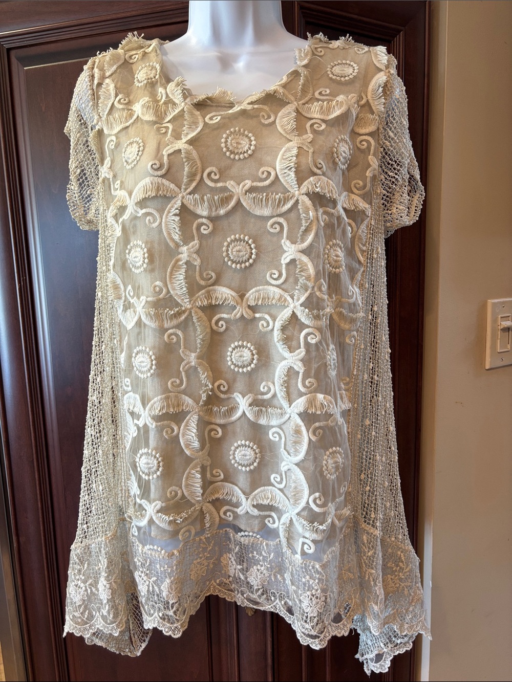 Tempo Paris Cream Lace Embroidered Tunic